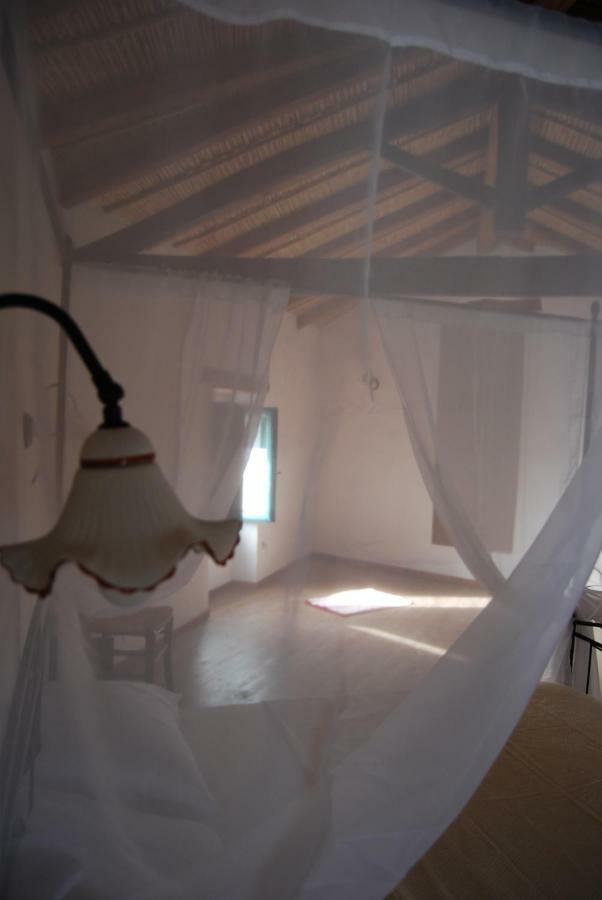 B&B Charme Sa Pardina Orroli Zimmer foto